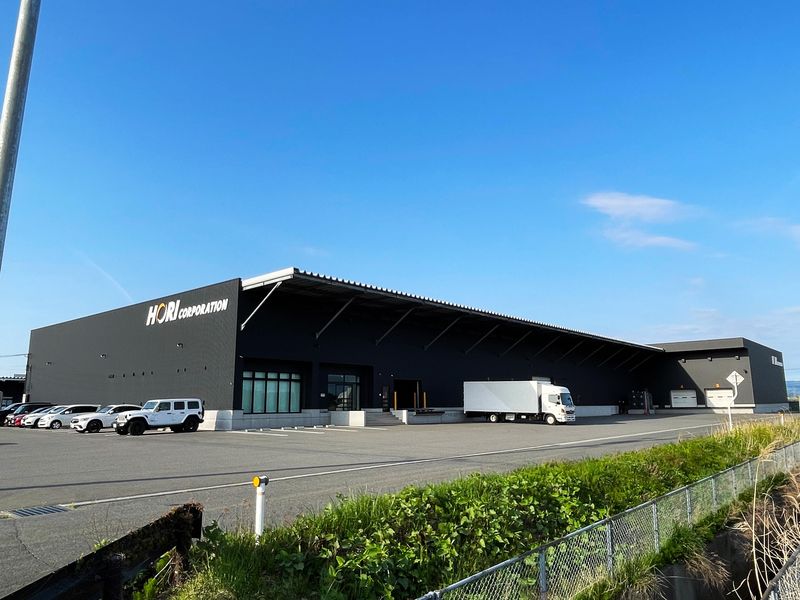 タイヤ1番（HORI CORPORATION）大型自社物流センター外観