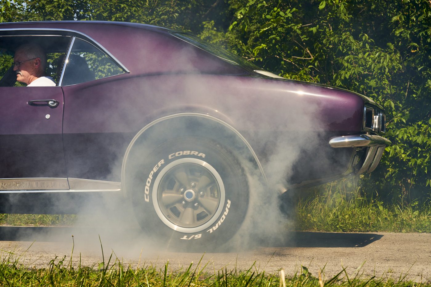Cooper Cobra RADIAL G/T 装着 — クラシックカマロのバーンアウト